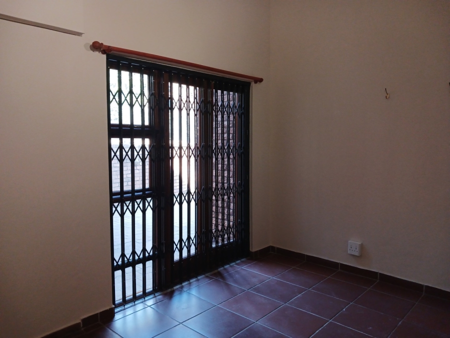 To Let 4 Bedroom Property for Rent in Schoemansville North West